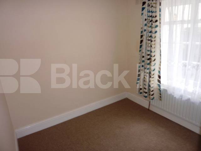 			NEAR PRIMROSE HILL!, 2 Bedroom, 1 bath, 1 reception Flat			 Manley Street, PRIMROSE HILL